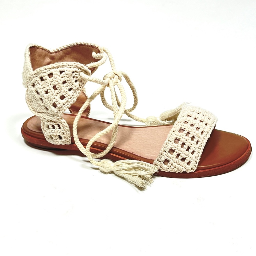 JOIE Womans Sandal Leather Crochet Sandal Resort
